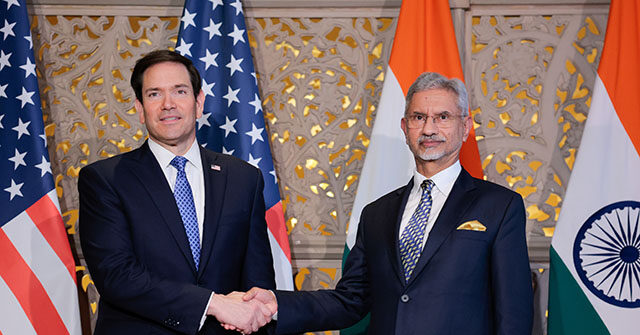 Rubio chega à Índia com comércio, terrorismo e petróleo russo na pauta